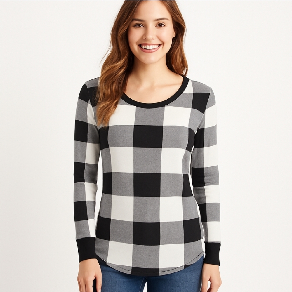 Old Navy Black White Plaid Checkered Womens Sweater Size M